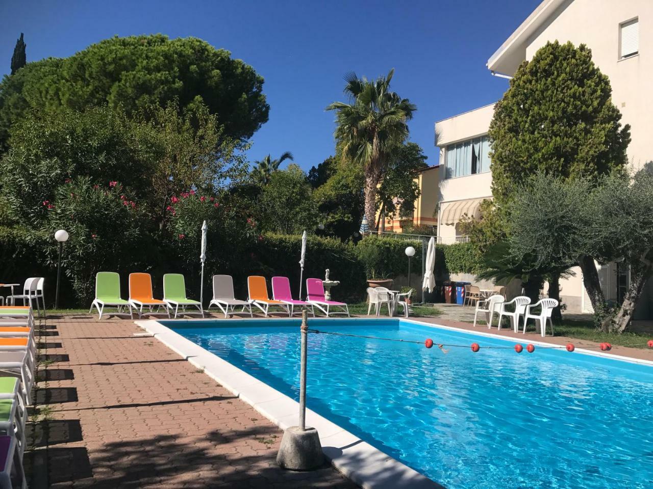 Le Villette Di Villa Paola Loano Luaran gambar